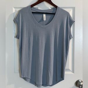 Athleta CloudLight Stratus Blue Short Sleeve Tee Size Small